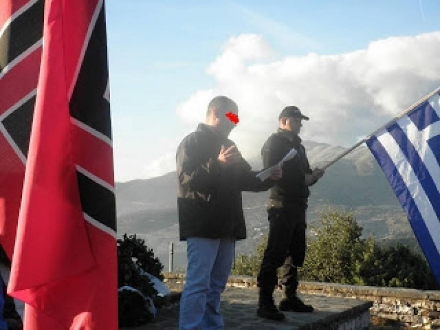 Εκπαιδευτικός στα Γιάννενα βγάζει λόγο σε μάζωξη της Χρυσής Αυγής