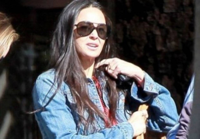 D.Moore:26 ετών το νέο της αγόρι και πρώην της Macpherson