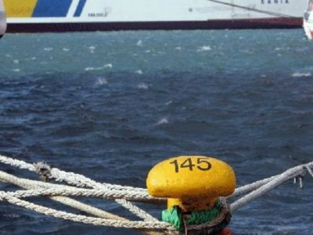 Δεμένα πλοία στα λιμάνια λόγω ανέμων - Δείτε ποια δεν φεύγουν