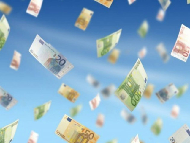 Έβρεξε... λεφτά στην πόλη των Τρικάλων!