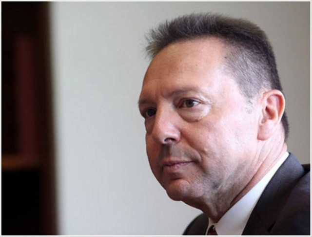 Η Αθήνα προσπαθεί να πείσει επενδυτές για την επαναγορά ομολόγων