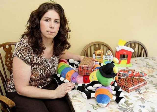 Συγκλονιστική ιστορία: Μάνα λιμοκτονεί για να ταΐσει τα παιδιά της