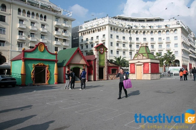 Η Θεσσαλονίκη έβαλε τα γιορτινά της! (pics)