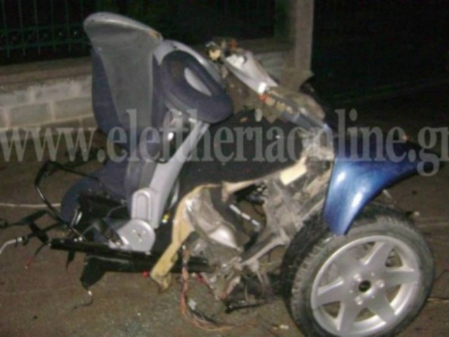 Σοκαριστικό τροχαίο στον Πύργο: Το Smart κόπηκε στη μέση!