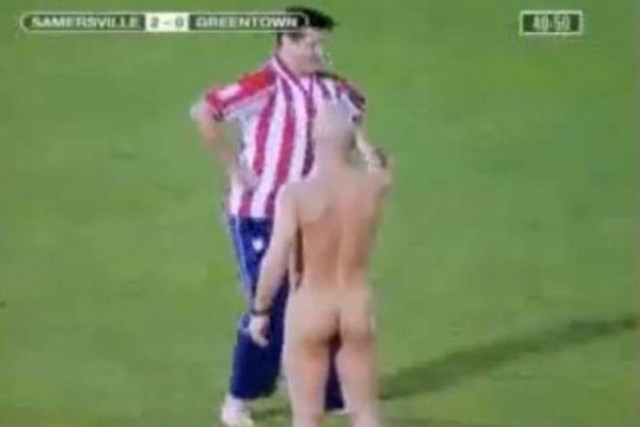 Συνελήφθη.. ντυμένος σε αγώνα γυμνιστών (video)