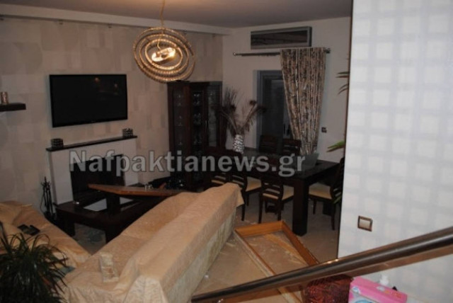 Γλίτωσε από θαύμα-Εξερράγη η τουαλέτα του σπιτιού της! (βίντεο)