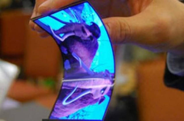 Έρχονται στο εμπόριο τα εύκαμπτα κινητά!