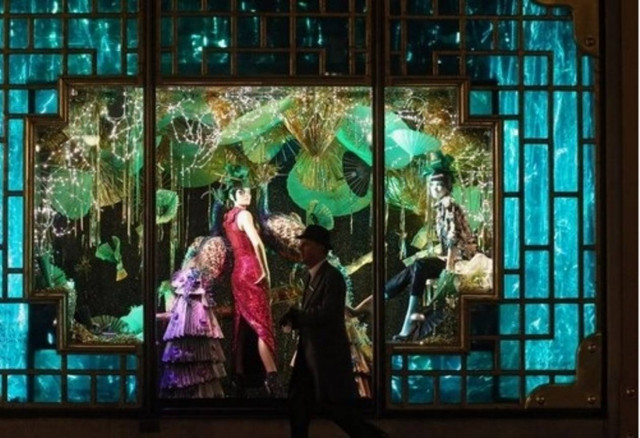 Δείτε τις χριστουγεννιάτικες βιτρίνες του Λονδίνου!(pics)