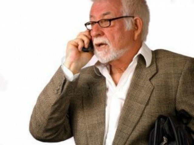 Ξεκαρδιστικό: Τρόποι για να απαντήσεις στα τηλέφωνα των τραπεζών!