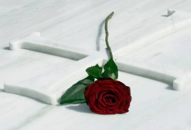 Ανέκδοτο: Θάψαμε την πεθερά