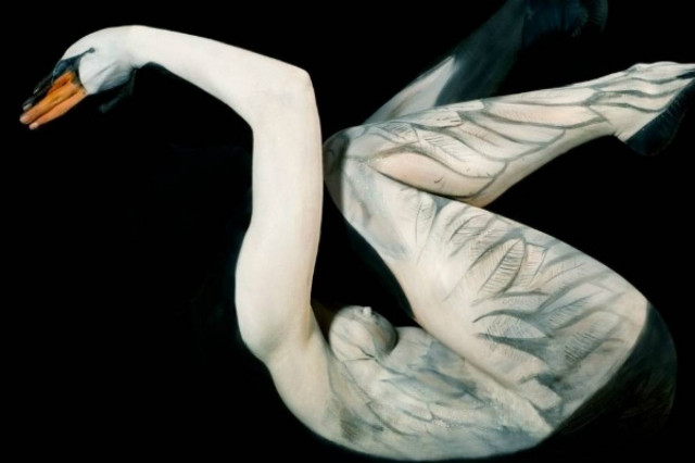 Απίστευτες φωτογραφίες! Δεν θα καταλάβετε ότι είναι ανθρώπινο σώμα!