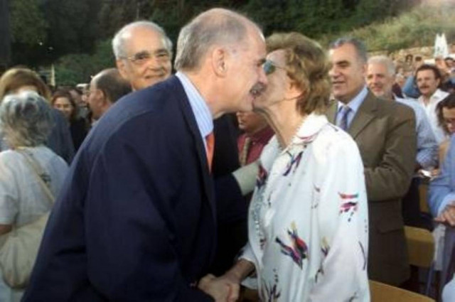 Les Echos: Ο ελβετικός θησαυρός της οικογένειας Παπανδρέου