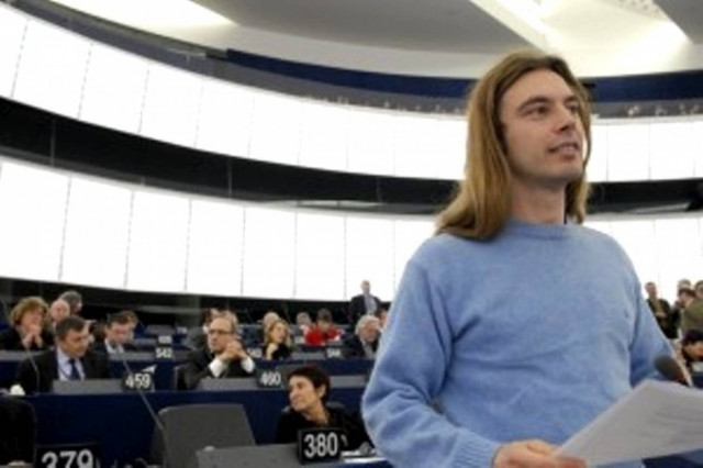 Δεν χρειαζόμαστε πετρέλαια ...ηλιακούς θερμοσίφωνες χρειαζόμαστε!!!