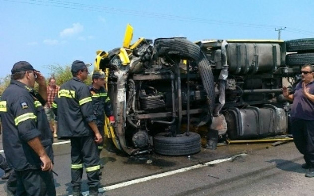 ΤΩΡΑ: Ανατροπή νταλίκας στην ΕΟ Αθηνών-Λαμίας – Διακοπή κυκλοφορίας