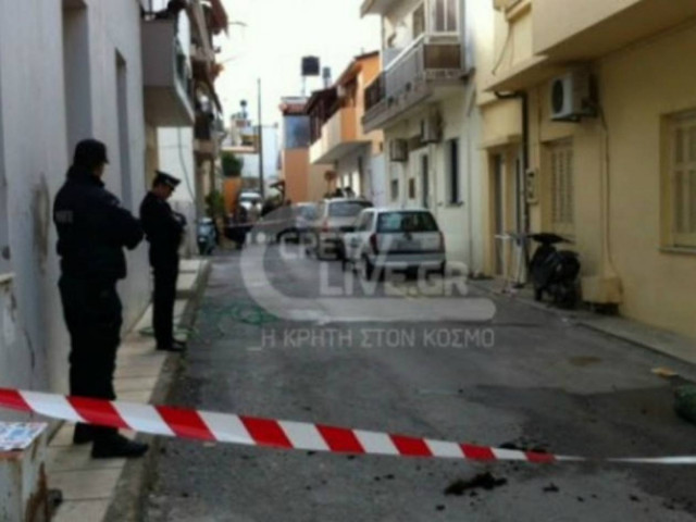 Ξέσπασε σε κλάμματα ο πατέρας του 26χρονου που σκότωσε τη γιαγιά του