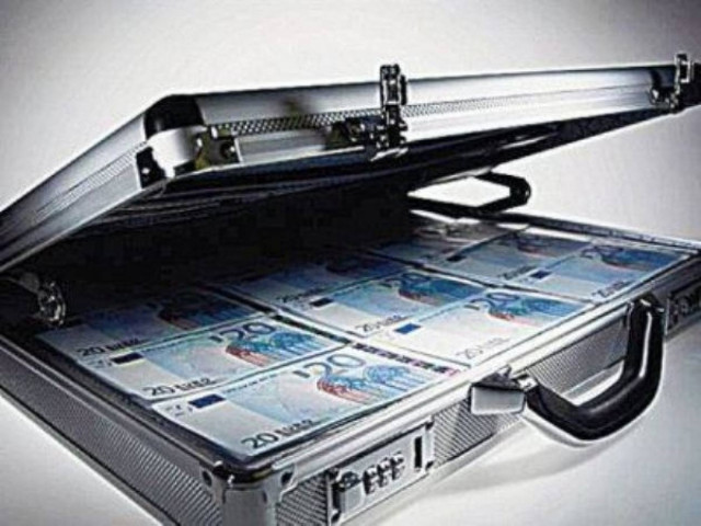 Πραγματογν​ωμοσύνη για τα μυστικά κονδύλια υπουργείων