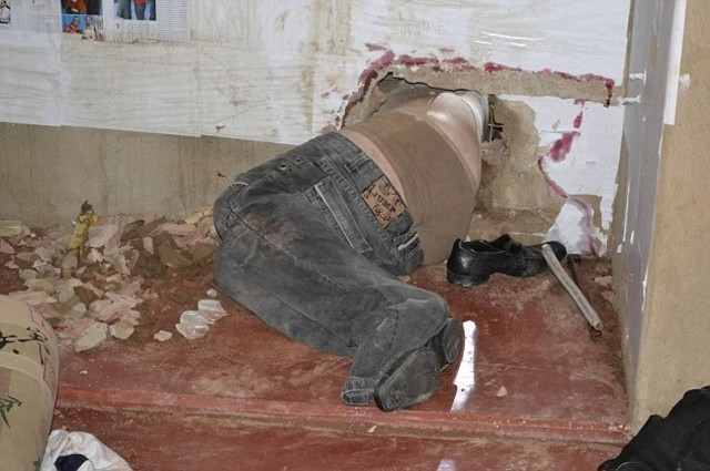 Δεν θα πιστεύετε τι έπαθε όταν πήγε να αποδράσει από την φυλακή!