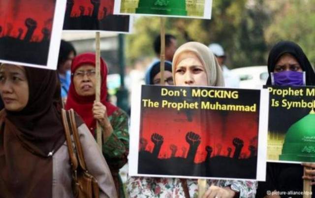 Θα βλασφημούν και με το νόμο!