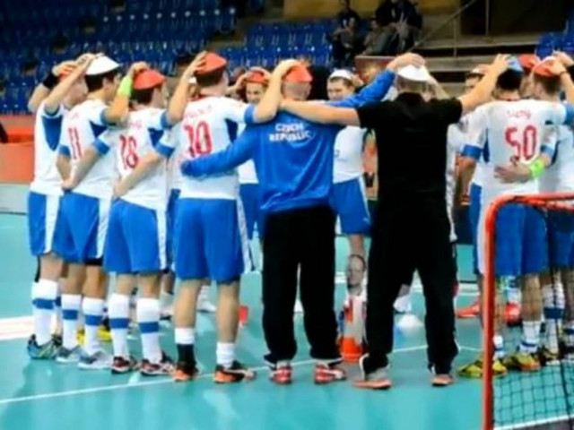 Απίστευτο βίντεο:Τσέχοι αθλητές πανηγυρίζουν με το συρτάκι του Ζορμπά