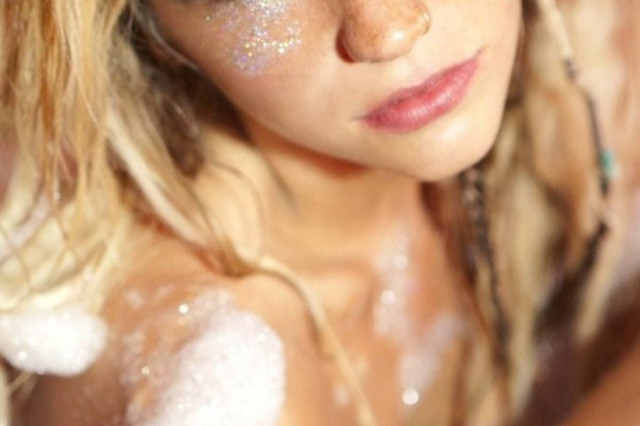 Βίντεο: «Έκανα σεξ με φάντασμα», επιμένει γνωστή τραγουδίστρια