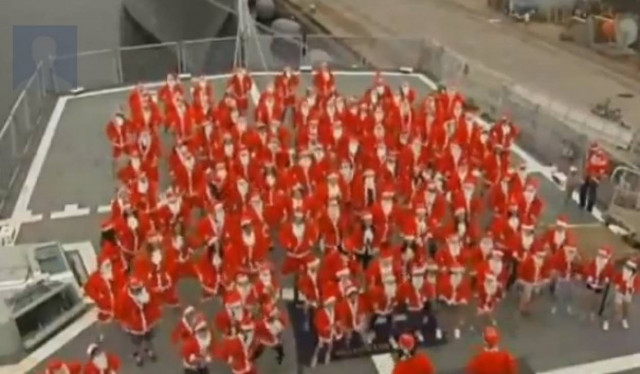 Βίντεο: 150 Άη Βασίληδες χόρεψαν… Gagnam style