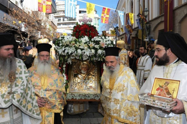 Βίντεο: Με λαμπρότητα οι εκδηλώσεις για τον Άγιο Νικόλαο στην Κοζάνη