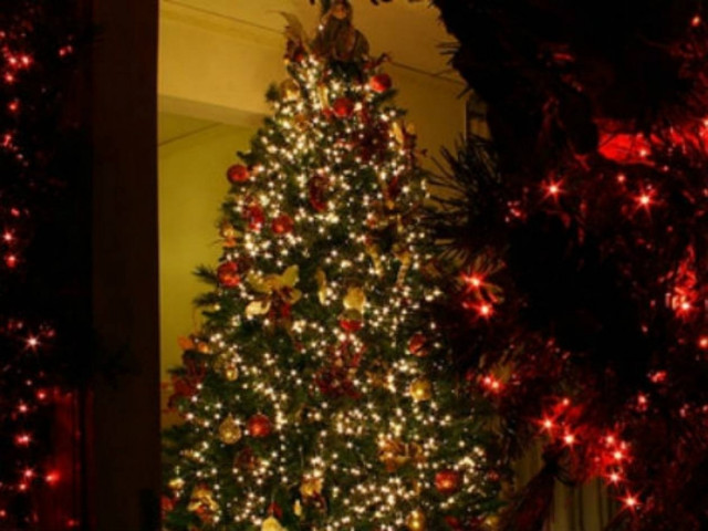 Προσοχή: Τι πρέπει να κοιτάμε στα χριστουγεννιάτικα στολίδια