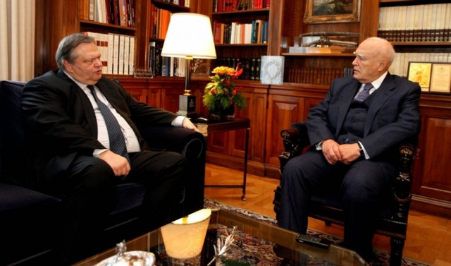 Βενιζέλος: Αντισυνταγματικό μόρφωμα η Χρυσή Αυγή