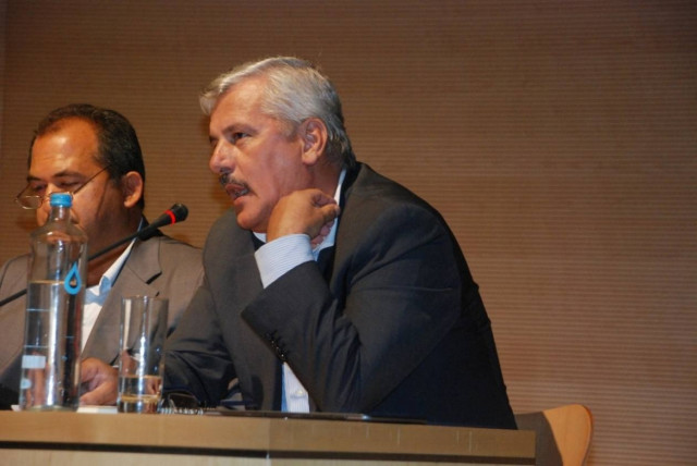 Ο Ταμήλος αναζητά τον «χαφιέ» του... εντός της Βουλής!