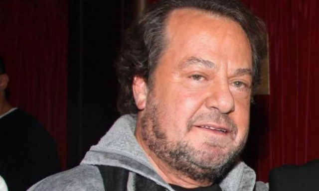 Γιάννης Πάριος: «Ανοίγω όλες τις τηλεοράσεις για να ακούω θόρυβο»