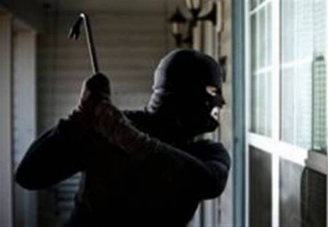 Kοιμούνται με το όπλο στο μαξιλάρι στην Κρήτη!