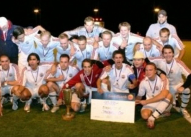 Oμάδα απέλυσε όλους τους ποδοσφαιριστές της για ομοφοβία!