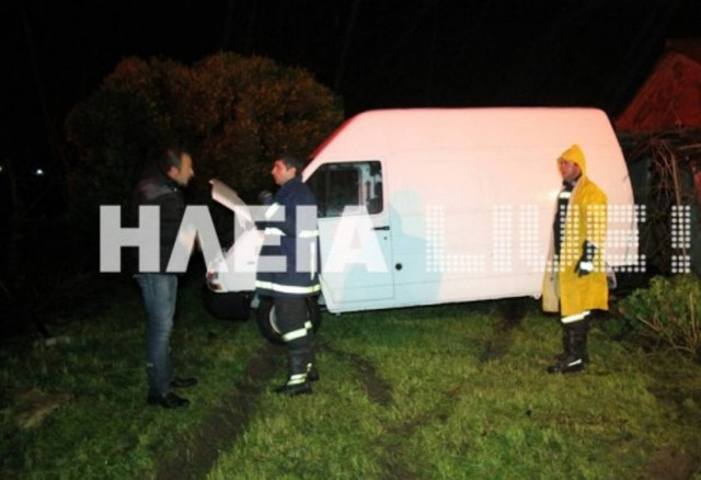 Θύελλα στην Ηλεία συμπαρέσυρε αυτοκίνητα στο πέρασμά της