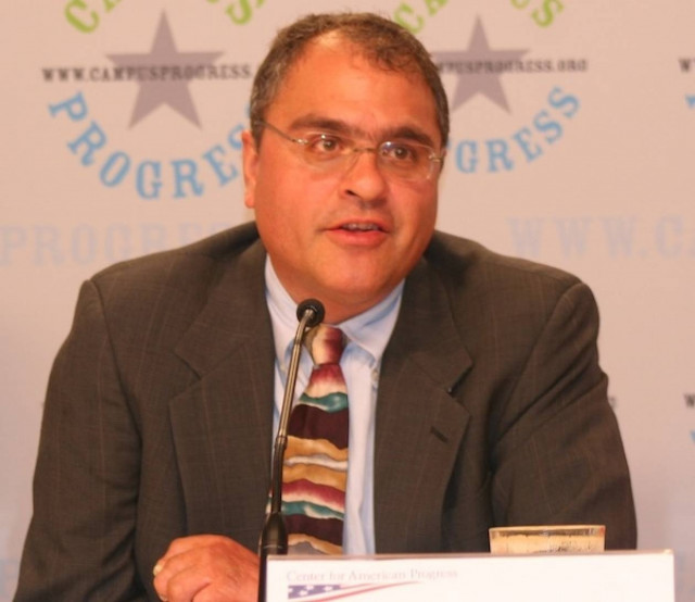 Διαγραφή του ελληνικού χρέους προβλέπει ο Πολ Γκλάστρις