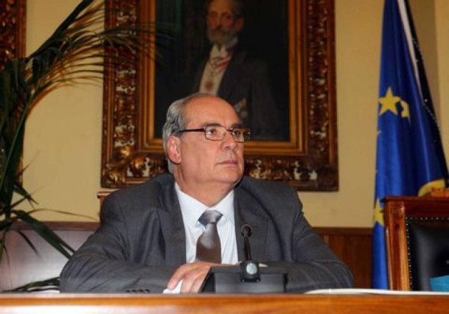 Μια παιδική χαρά για περισσότερο χαμόγελο