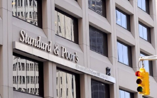 S&P: Μία στις τρείς οι πιθανότητες να βγει η Ελλάδα από το ευρώ