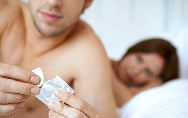 Δημιούργησαν προφυλακτικό που λιώνει μέσα στο σώμα