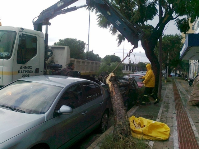 Πάτρα: Δείτε τη μανία του αέρα