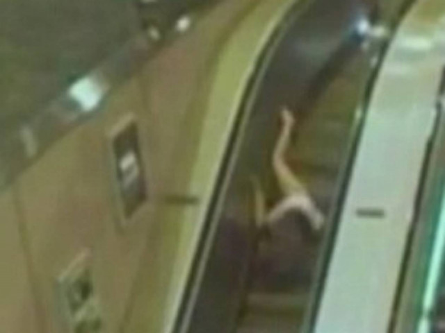 Βίντεο: Απίστευτες τούμπες γυναικών με... τακούνια!