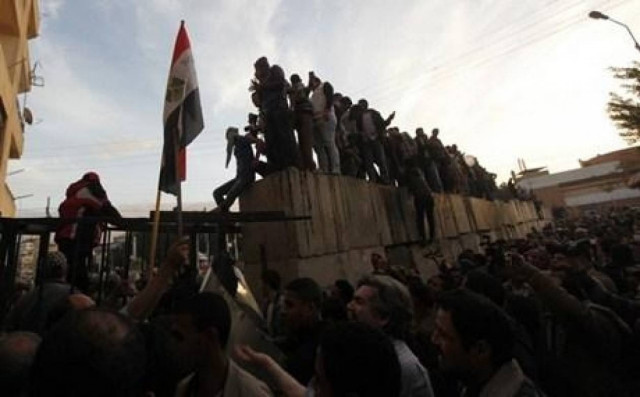 Σε εθνικό διάλογο καλεί εκ νέου ο Μόρσι