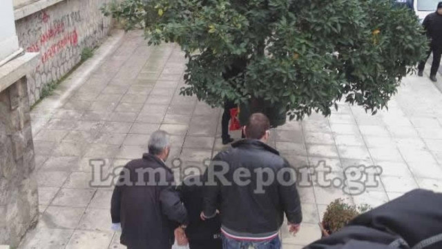 Σοκ: Δεν είχε καταλάβει ότι είχε σφάξει τη γιαγιά του ο 18χρονος (vid)