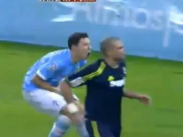 Βίντεο: Δολοφονικό χτύπημα του Πέπε στα γεννητικά όργανα αντιπάλου