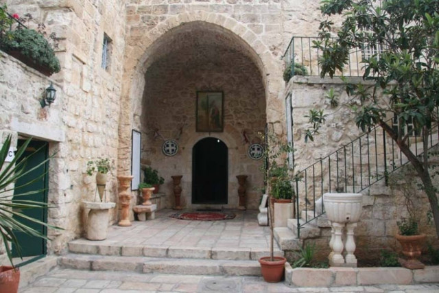 Αντιχριστιανικά συνθήματα στην Μονή Τιμίου Σταυρού στην Ιερουσαλήμ