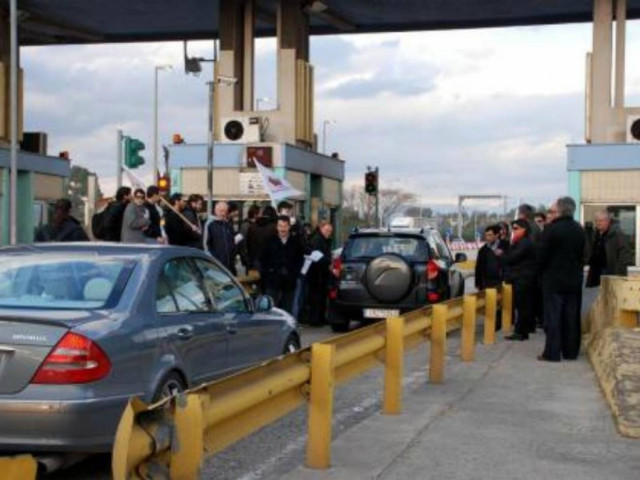 Πάτρα: 14.000 ευρώ πρόστιμο σε ταξιτζή γιατί δεν πλήρωσε διόδια!