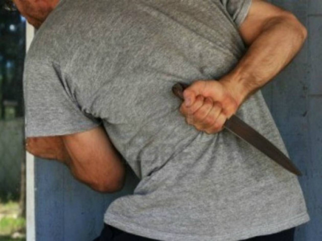 Πάτρα: Έβαλε τον εραστή της να τον μαχαιρώσει επειδή χρωστούσε χρήματα