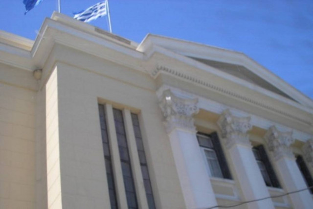 Απίστευτο:Δεν έλαβε το επίδομα πρόνοιας, διαμαρτυρήθηκε και συνελήφθη!