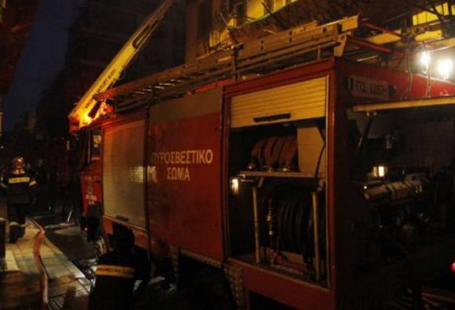 Zευγάρι έδωσε μάχη με τις φλόγες μέσα στο ίδιο του το σπίτι!