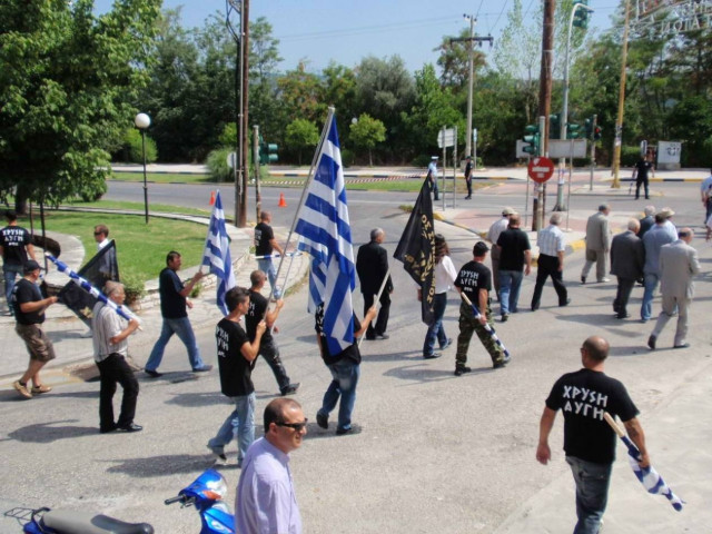 Χρυσή Αυγή: Οι Έλληνες να κυκλοφορούν ξανά ελεύθεροι στις πόλεις