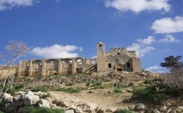 Γενί Ντουζέν: «Καθαριότητα στα ιστορικά μνημεία»