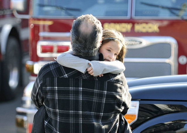 Συντετριμμένος ο πατέρας του «σφαγέα»: Έχουν ραγίσει οι καρδιές μας!